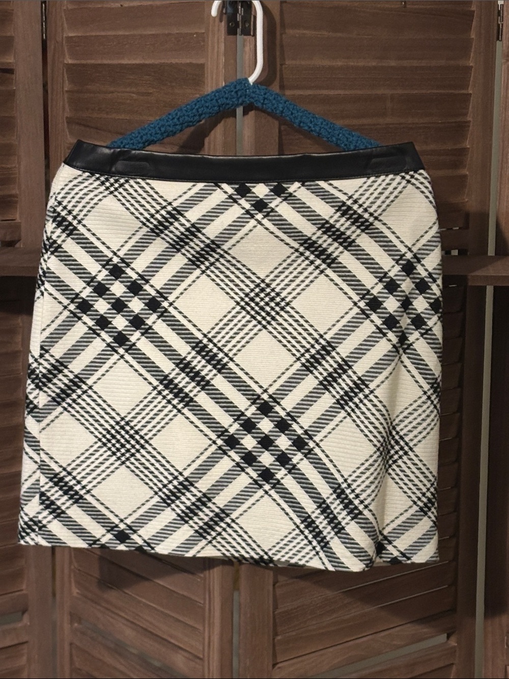 White House Black Market Ivory and Black Plaid Mini Skirt
